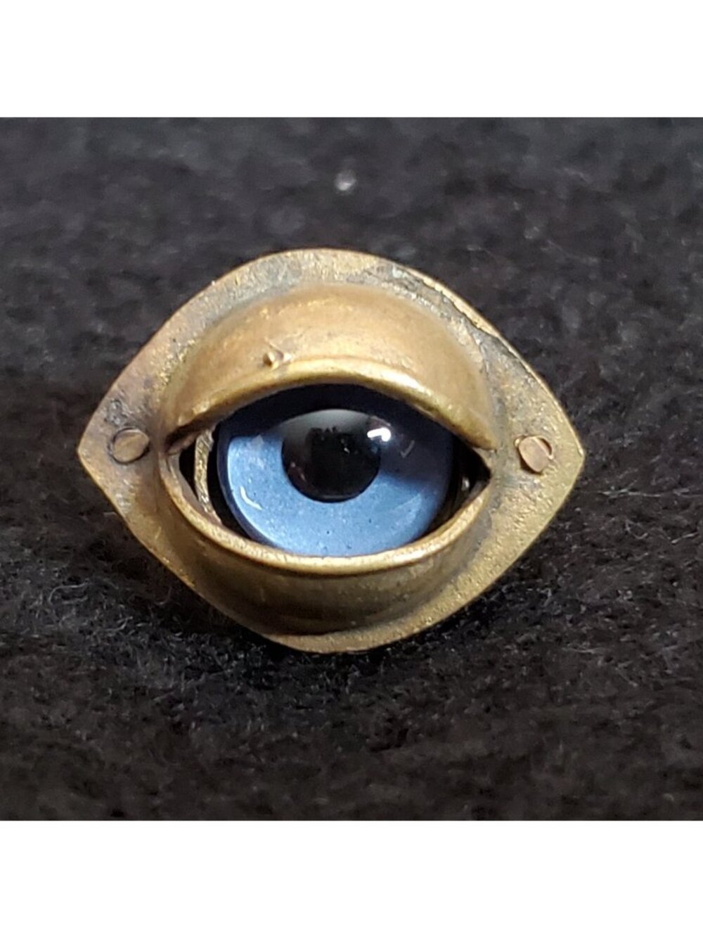 Vintage Eyeball Tie Tac Hat Pin Gold Tone Dk Blue Signed .75"